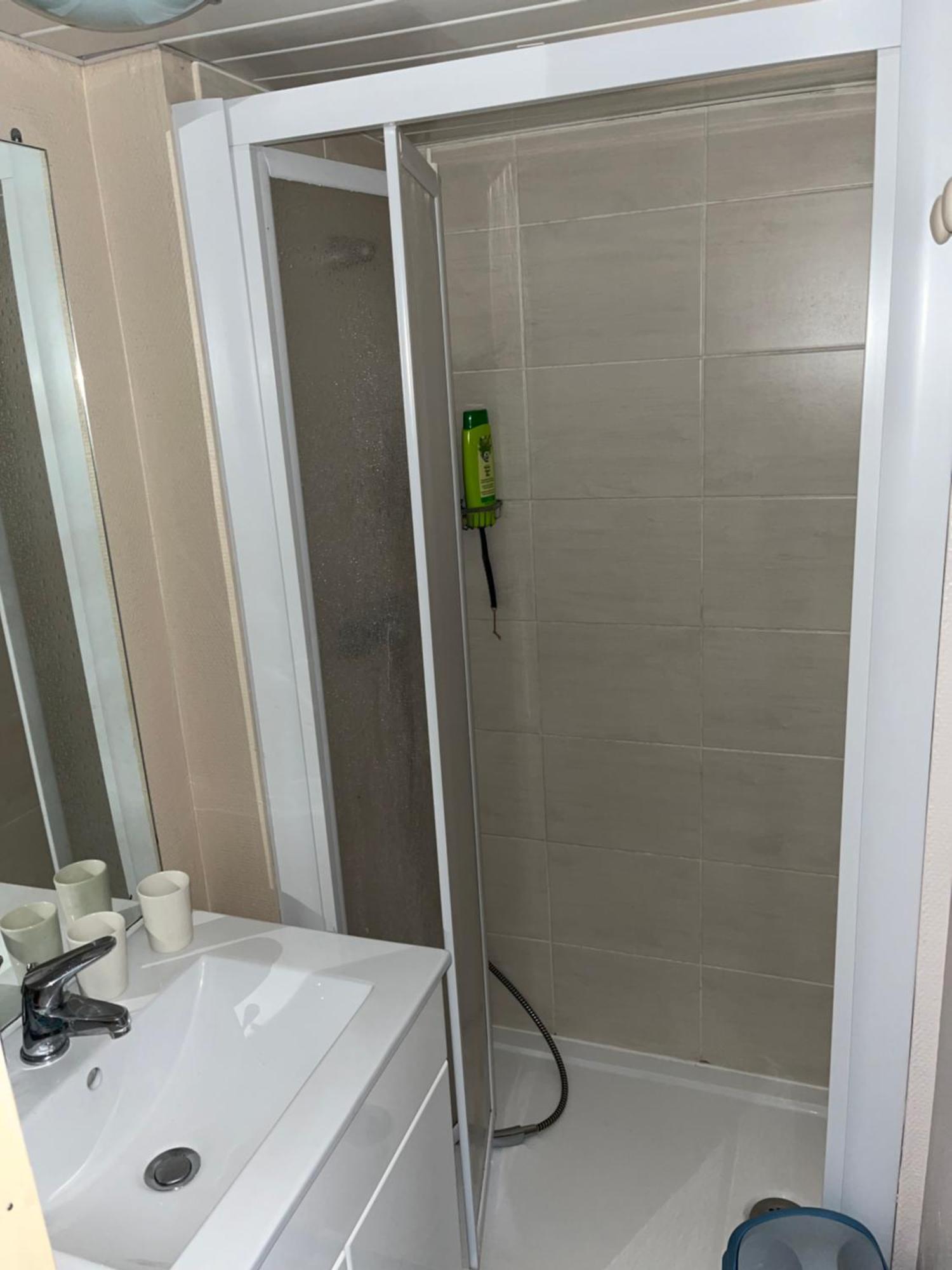 Le Familly Team Hotel Ardres Ngoại thất bức ảnh